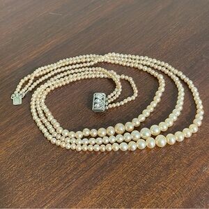 3-strand faux pearl necklace